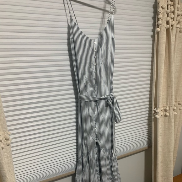 Maxi - Picture 2 of 3